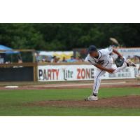 Kalamazoo Growlers pitcher Kyle Virbitsky