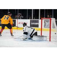 Austin Poganski of Los Chimuelos de San Antonio beats the Ontario Reign's Jack Campbell for a shorthanded goal