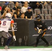 Dezmon Epps of the Arizona Rattlers (right) vs. the Sioux Falls Storm