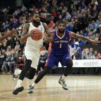 Halifax Hurricanes guard Terry Thomas drives to the hoop vs. the Cape Breton Highlanders