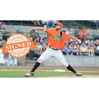 Long Island Ducks pitcher Bennett Parry