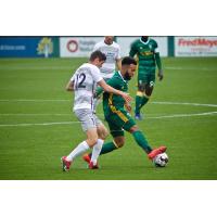 Sacramento Republic FC challenges Portland Timbers 2 for possession