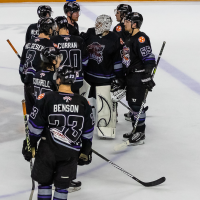 Knoxville Ice Bears huddle to end the season