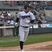Hoy Park of the Somerset Patriots rounds the bases after his home run