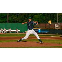 Pitcher Kyle Nicolas with the Beloit Snappers