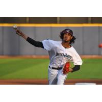 Pensacola Blue Wahoos pitcher Eury Pérez