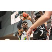 Niagara River Lions look for a shot against the Ottawa BlackJacks