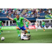 Seattle Sounders FC forward Jordan Morris evades a tackle