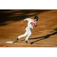 Magnum Hofstetter of the St. Cloud Rox rounds third