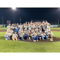 Kalamazoo Growlers celebrate victory