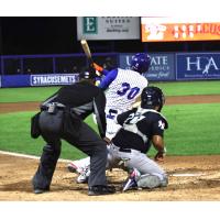 Syracuse Mets' Jaylen Palmer at bat