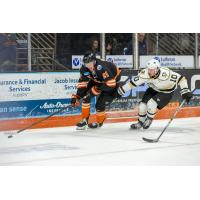 Fort Wayne Komets' Noah Ganske versus Wheeling Nailers' David Jankowski