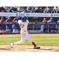 Mark Vientos swings big for the Syracuse Mets