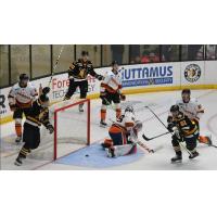 Wheeling Nailers battle the Fort Wayne Komets