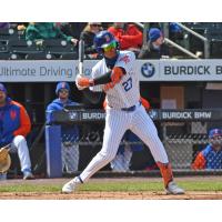 Mark Vientos at bat for the Syracuse Mets