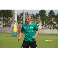 Tampa Bay Rowdies midfielder Nathan Worth