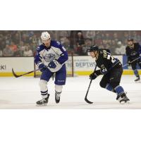 Syracuse Crunch battle the Cleveland Monsters