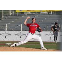 Sioux City Explorers' Joey Murray in action