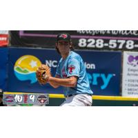 Hickory Crawdads pitcher Aidan Curry