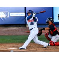 Syracuse Mets' Joe Hudson at bat