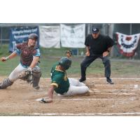 Sanford Mainers' Ray Velazquez in action