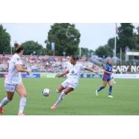 Racing Louisville midfielder Yuuka Kurosaki vs. the North Carolina Courage