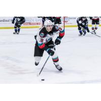 Kelowna Rockets right wing Ethan Neutens