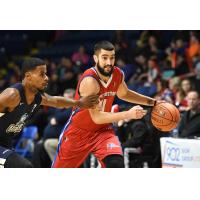 Cape Breton Highlanders guard Aaron Redpath
