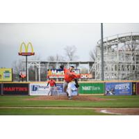 Somerset Patriots pitcher Brendan Beck delivers
